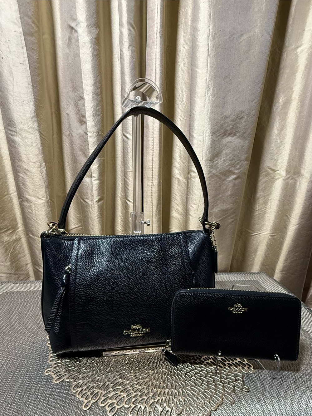 Coach Black Pebbled Leather Zip Wallet - Picture 10 of 10